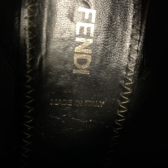 Fendi Khaki olive green bootie high healed Chelsea style size 7 vintage - Picture 7 of 7